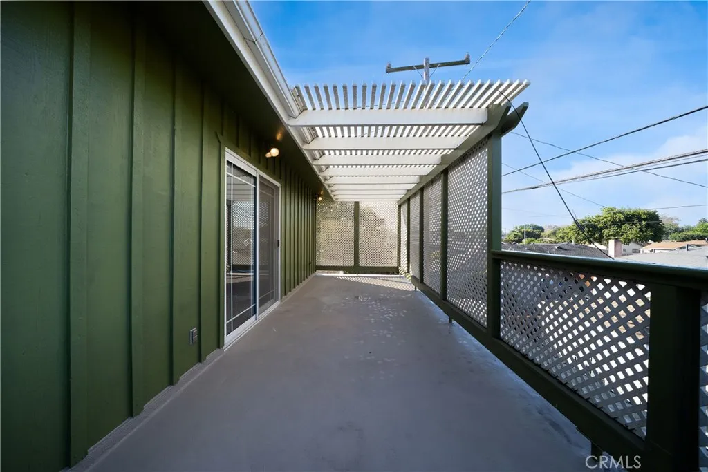 Lakewood, California 90712, United States, 5 Bedrooms Bedrooms, ,4 BathroomsBathrooms,Residential,Active,236630