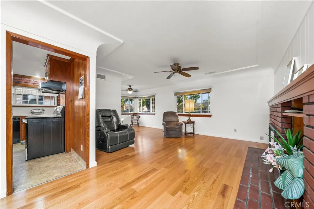 Lakewood, California 90712, United States, 5 Bedrooms Bedrooms, ,4 BathroomsBathrooms,Residential,Active,236630