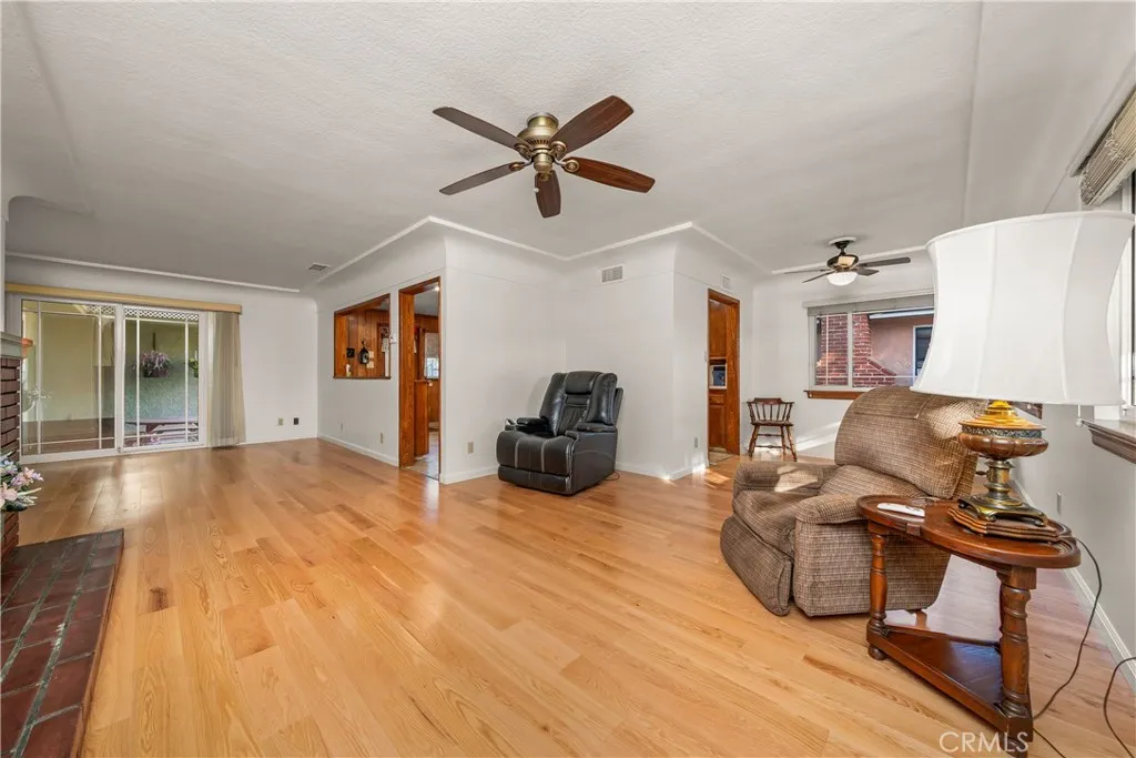 Lakewood, California 90712, United States, 5 Bedrooms Bedrooms, ,4 BathroomsBathrooms,Residential,Active,236630