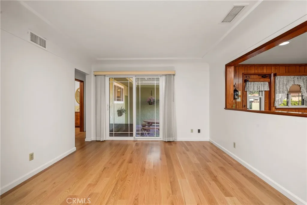 Lakewood, California 90712, United States, 5 Bedrooms Bedrooms, ,4 BathroomsBathrooms,Residential,Active,236630