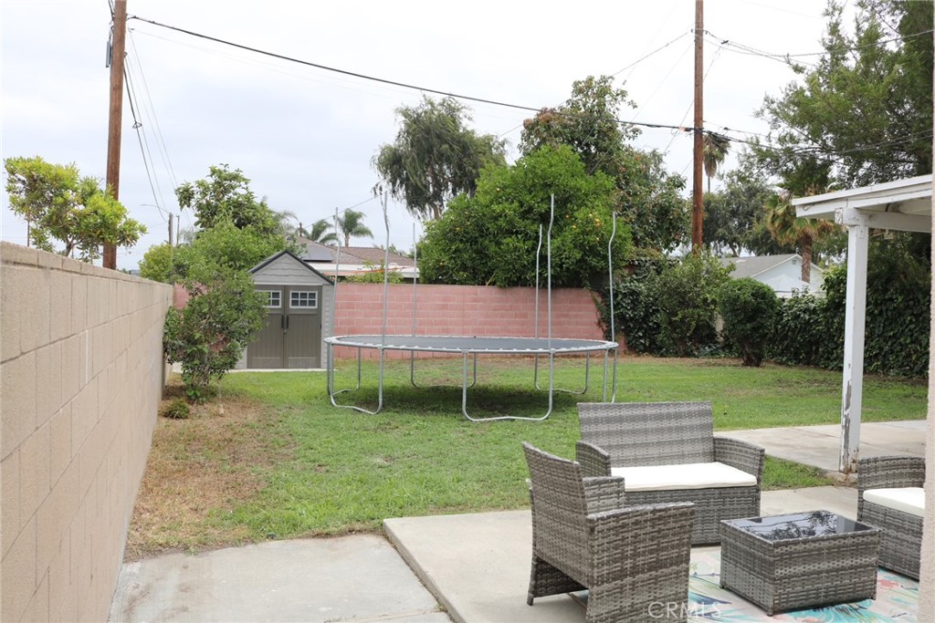 3641 W Oak Avenue