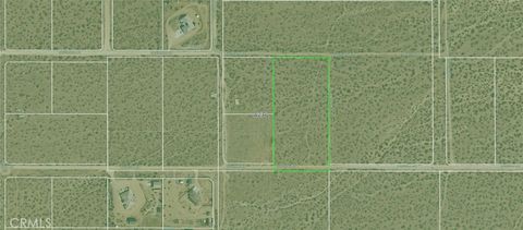 Photo of 1 Gustine Street, Apple Valley, CA 92307 (MLS # HD26029808)