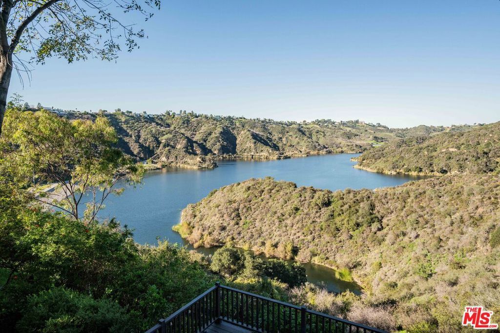 Photo of 1900 Bel Air Road, Los Angeles, CA 90077 (MLS # 26658407)