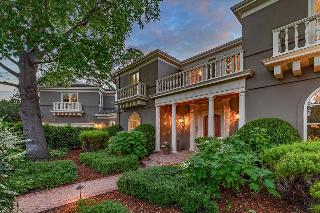 1205 Trinity Drive
