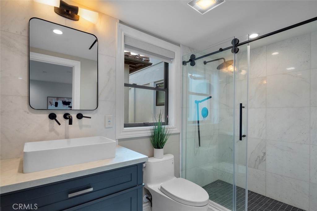 Linda Isle (LIND) - Residential