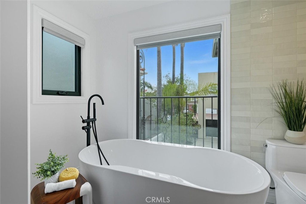 Linda Isle (LIND) - Residential