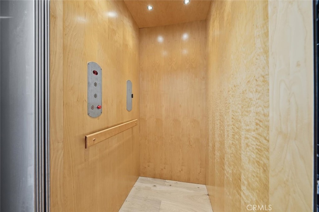 Linda Isle (LIND) - Residential