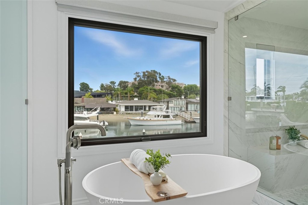 Linda Isle (LIND) - Residential