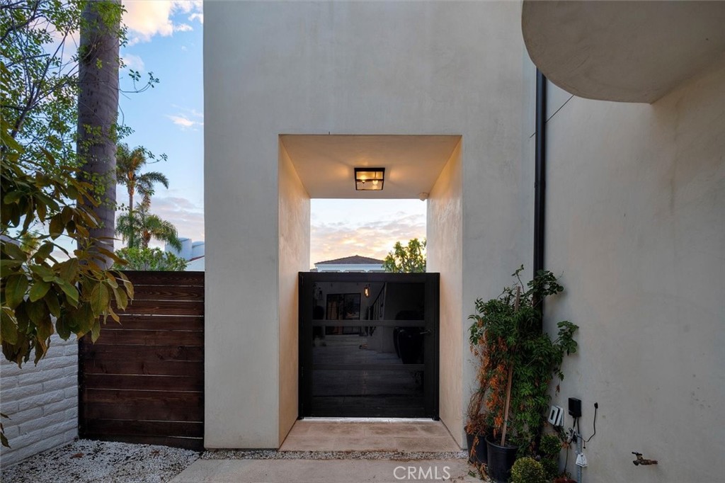 Linda Isle (LIND) - Residential