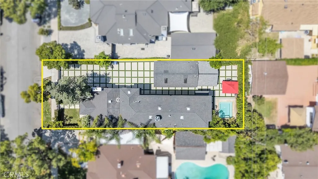 Burbank, California 91506, United States, 4 Bedrooms Bedrooms, ,5 BathroomsBathrooms,Residential,Active,183372