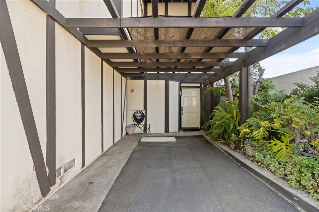 Properties 4 345 S Monte Vista