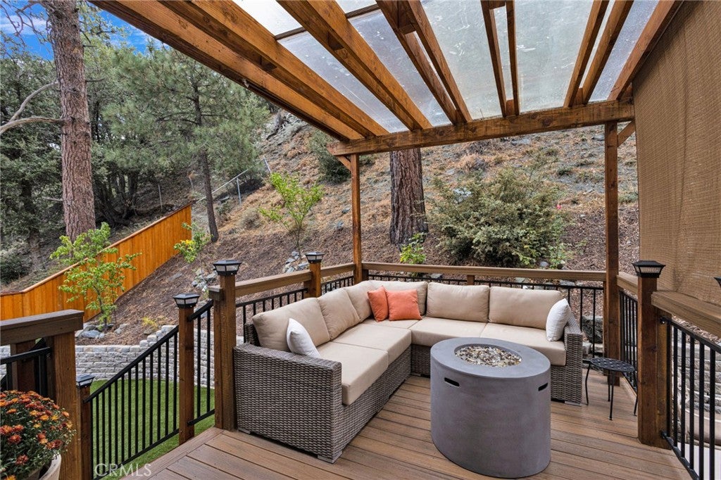 5213 E Canyon