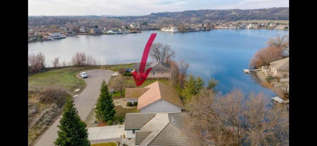 19041 Finger Point Drive