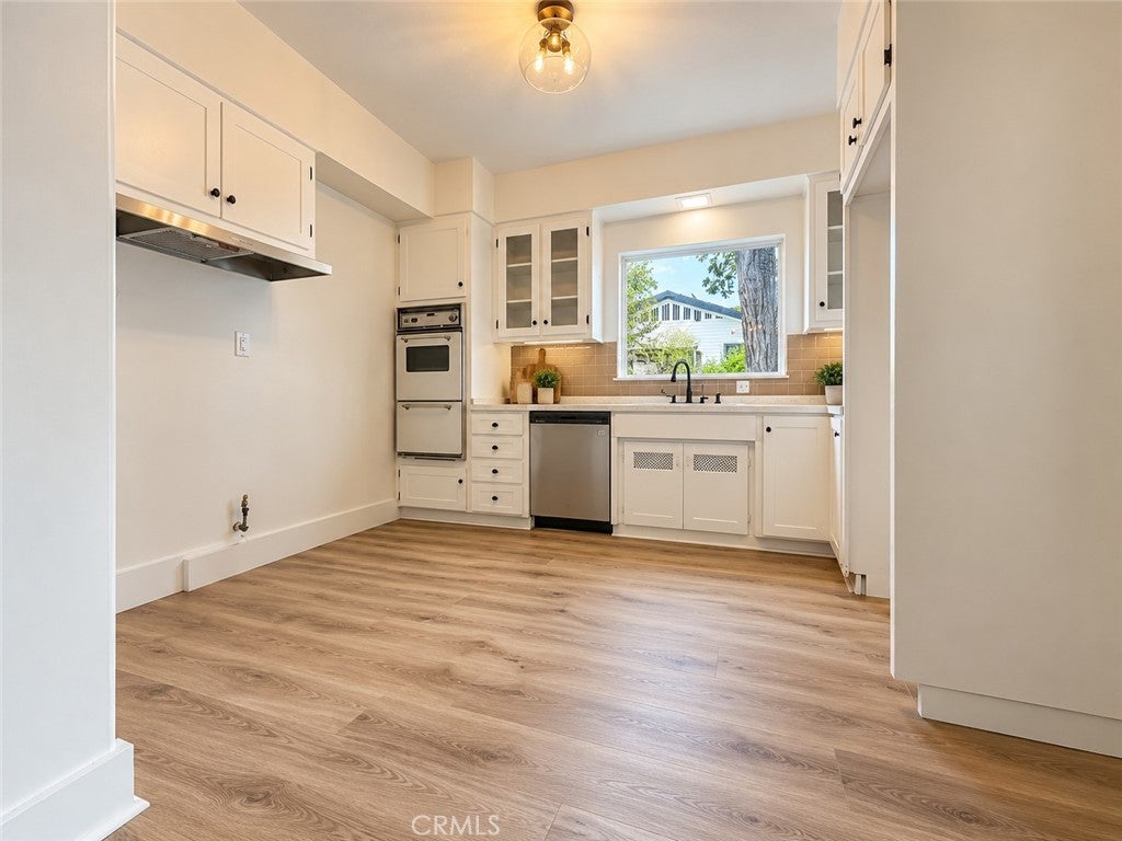 409 E Columbia