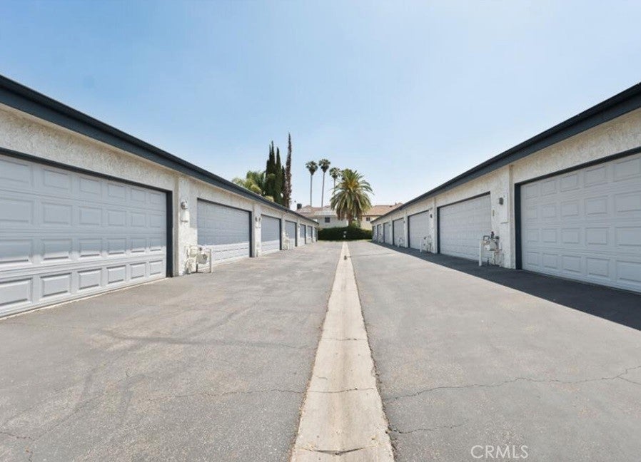 19231 Sherman Way 25