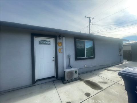 Photo of 4552 E 53rd St, Maywood, CA 90270 (MLS # CV26066108)