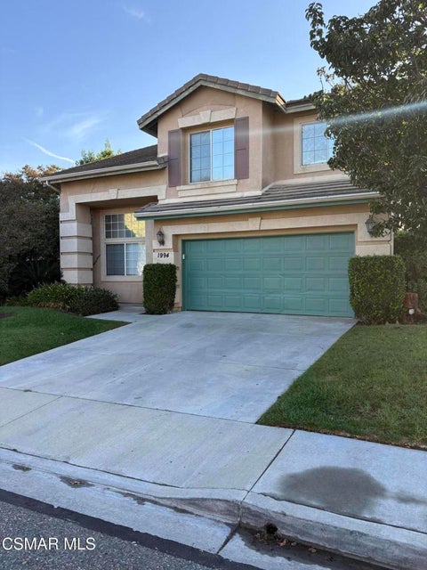 Photo of 1994 Sienna Lane, Simi Valley, CA 93065 (MLS # 226005123)