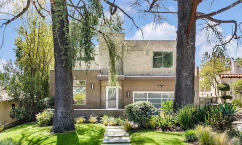 Photo of 1306 Salisbury Rd RD, La Canada Flintridge, CA 91012 (MLS # 260017270SD)