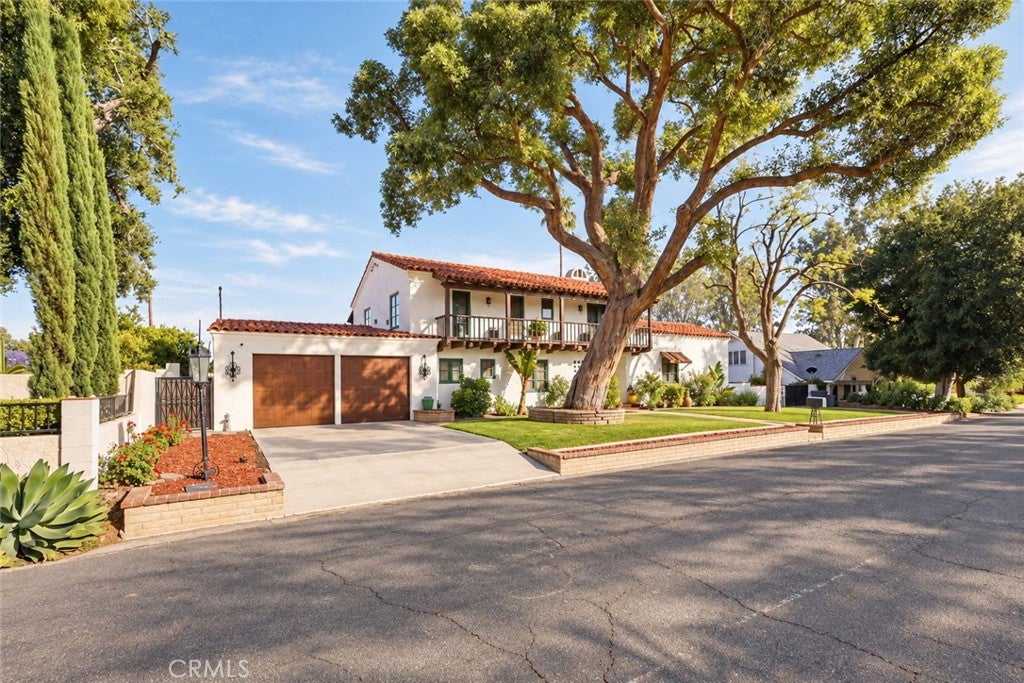 4734 Somerset Drive