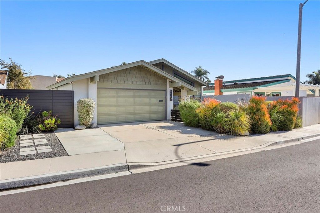 Photo of 3318 Wyoming Circle, Costa Mesa, CA 92626 (MLS # PW26071910)