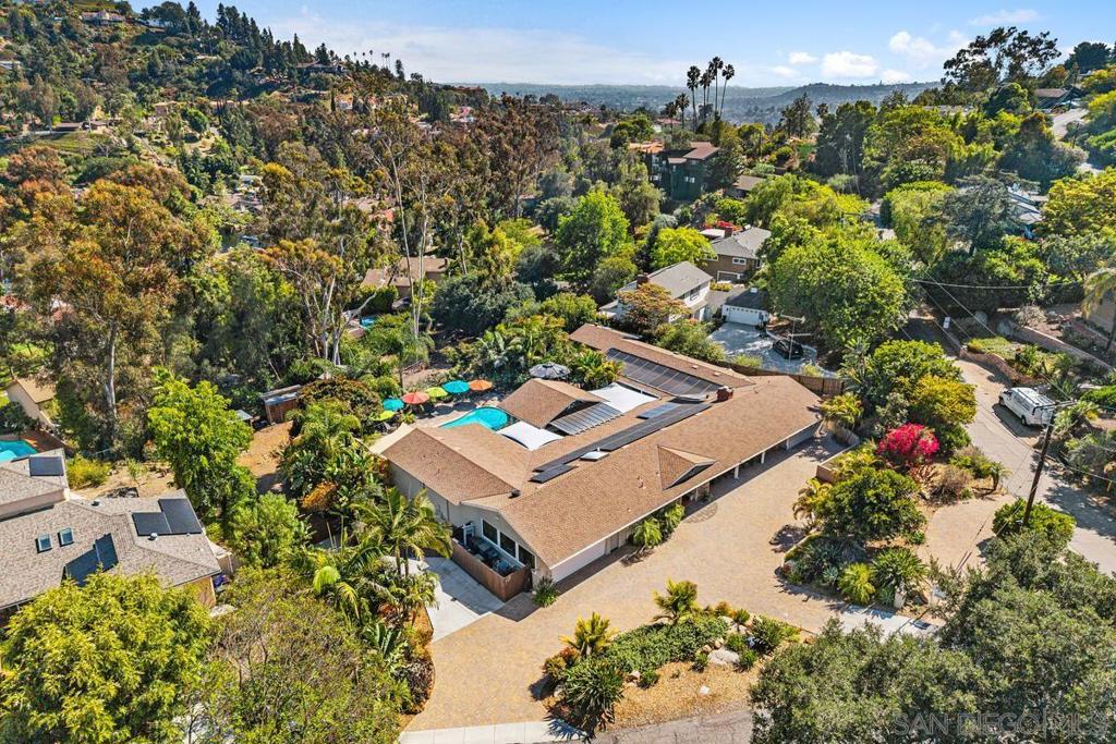 9865 Edgelake Drive