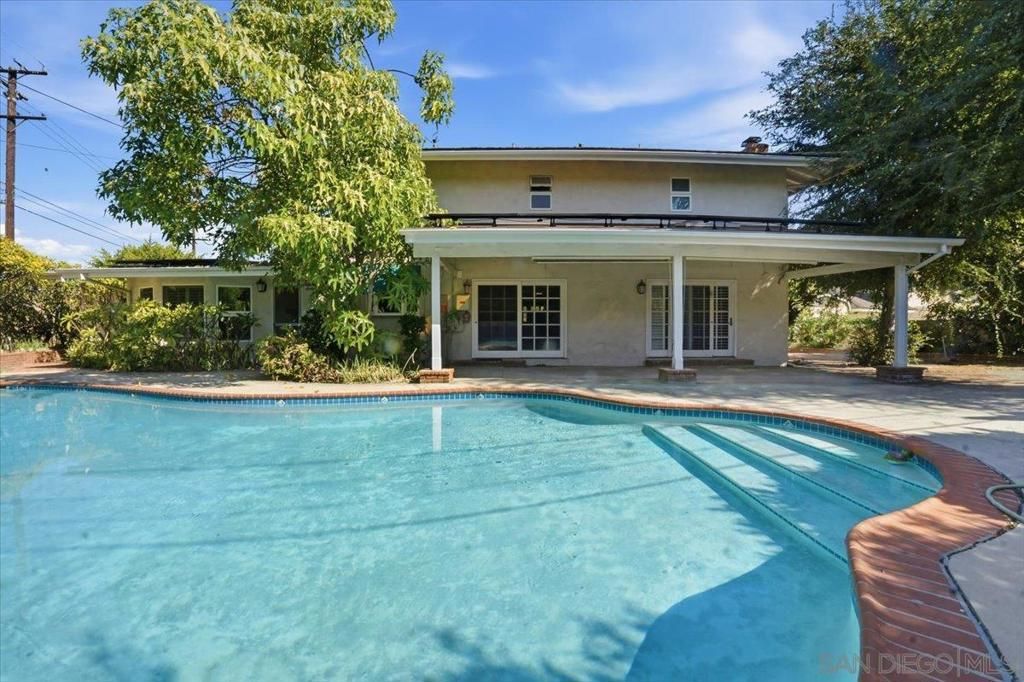 Photo of 1262 Brittany Cross Rd Rd, North Tustin, CA 92705 (MLS # 250043681SD)