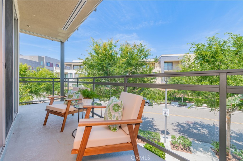 312 Rockefeller