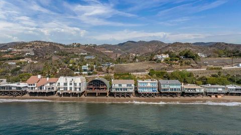 27086 Malibu Cove Colony Dr Malibu CA 90265