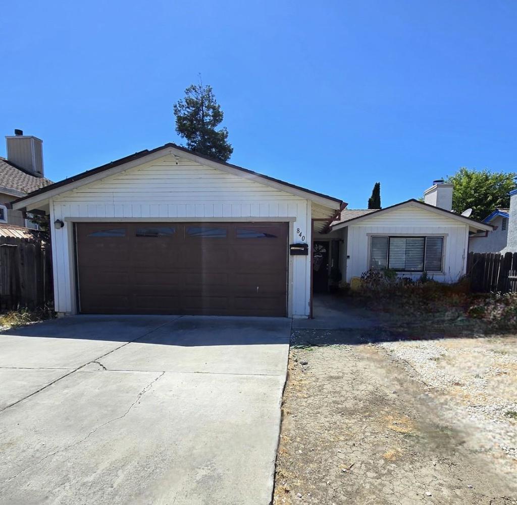 Great opportunity in sunny Hollister on this 3 bedroom and 2 full bath sitting on a large lot.