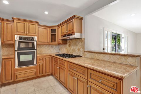 Tiny photo for 6421 Franrivers Avenue, West Hills, CA 91307 (MLS # 26841027)