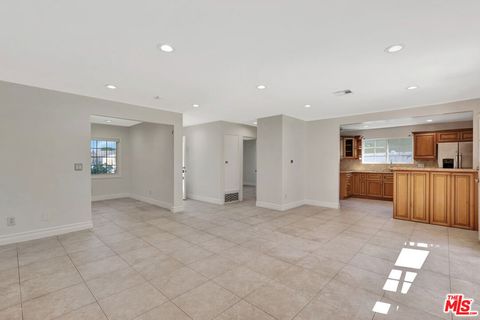 Tiny photo for 6421 Franrivers Avenue, West Hills, CA 91307 (MLS # 26841027)
