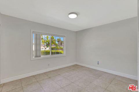 Tiny photo for 6421 Franrivers Avenue, West Hills, CA 91307 (MLS # 26841027)