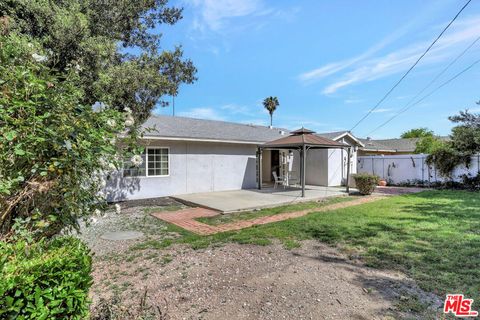 Tiny photo for 6421 Franrivers Avenue, West Hills, CA 91307 (MLS # 26841027)