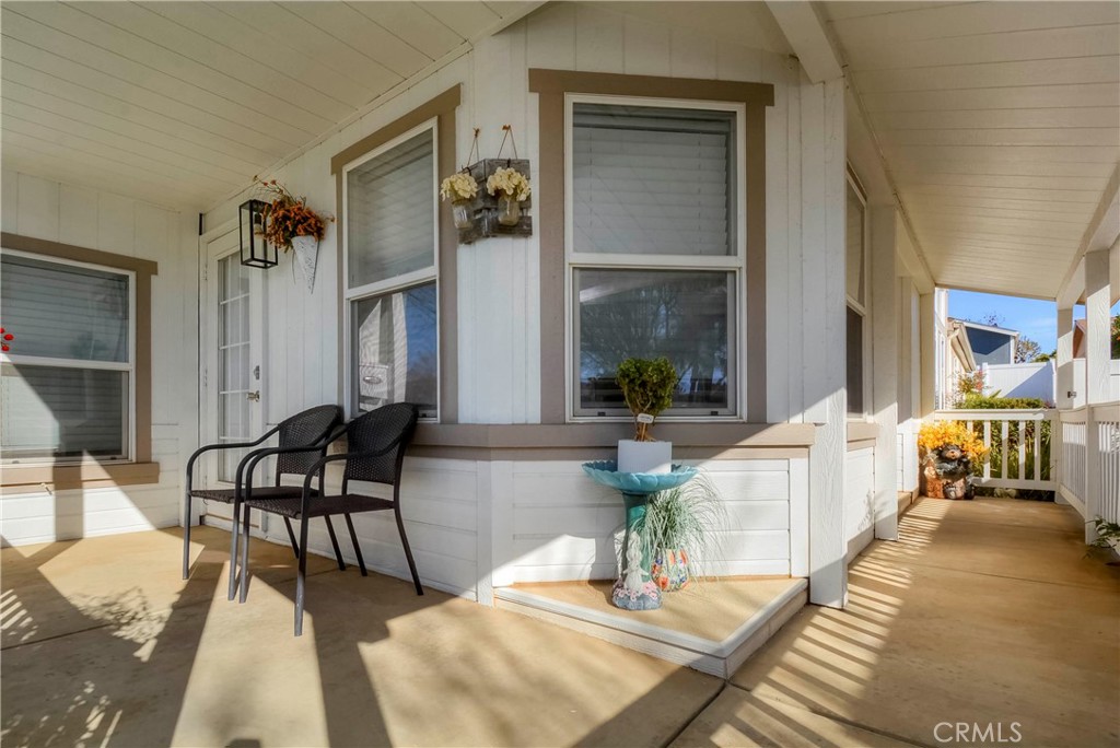 10961 Desert Lawn 492