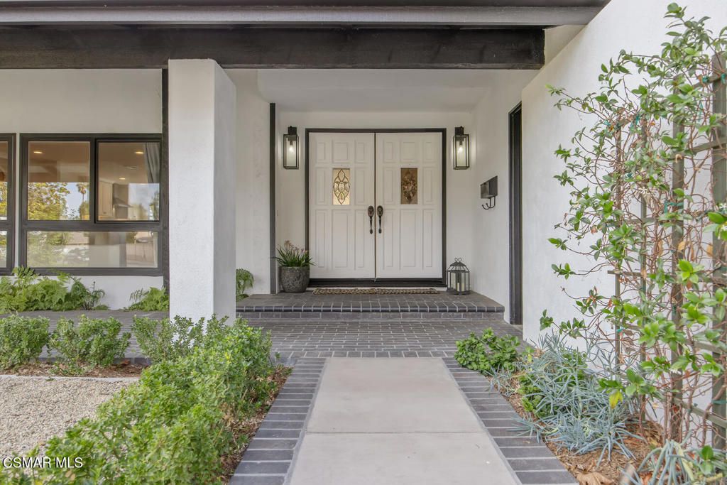 Photo of 31944 Doverwood Court, Westlake Village, CA 91361 (MLS # 225005633)