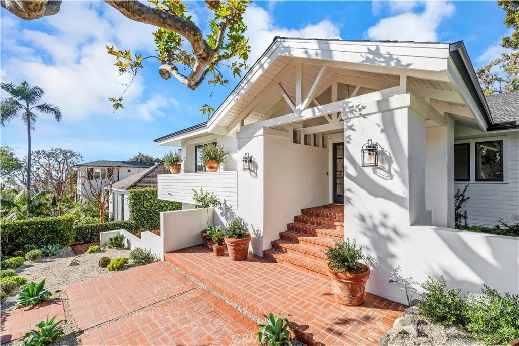 Laguna Beach, California 92651, United States, 4 Bedrooms Bedrooms, ,4 BathroomsBathrooms,Residential,Active,145860