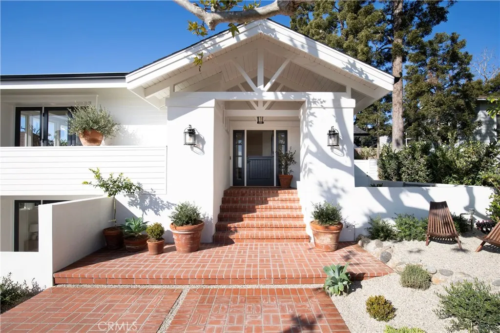 Laguna Beach, California 92651, United States, 4 Bedrooms Bedrooms, ,4 BathroomsBathrooms,Residential,Active,145860