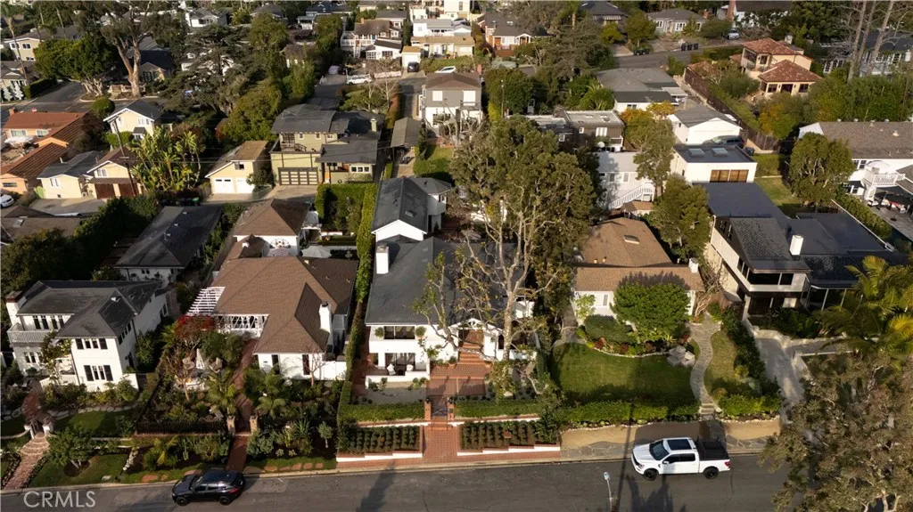 Laguna Beach, California 92651, United States, 4 Bedrooms Bedrooms, ,4 BathroomsBathrooms,Residential,Active,145860