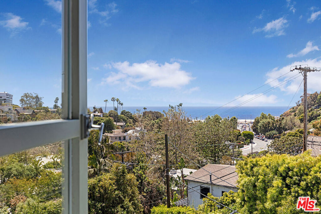 271 Amalfi Drive