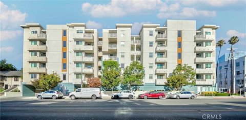 Photo of 436 S Virgil Avenue #403, Los Angeles, CA 90020 (MLS # PW25185551)