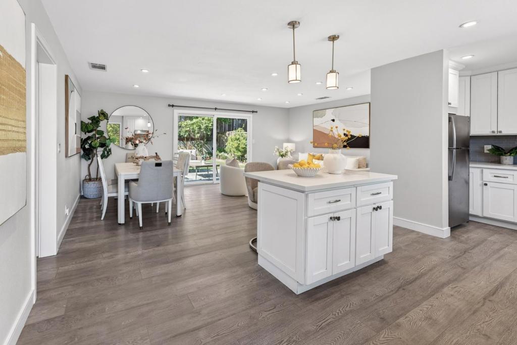5657 Rotterdam Lane