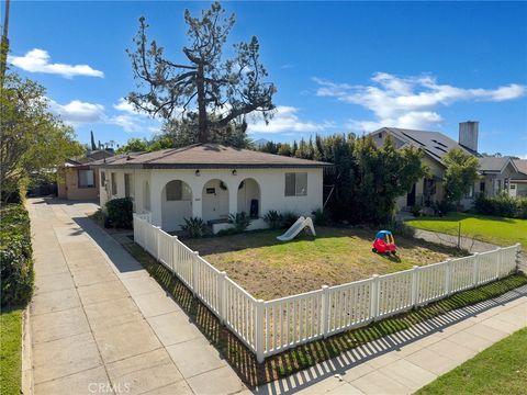Photo of 1428 N Hill Ave Ave, Pasadena, CA 91104 (MLS # SR26080201)
