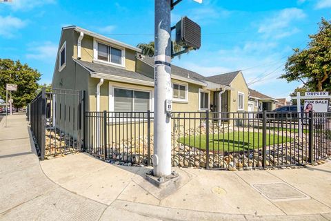 Photo of 21908 Victory Dr Dr, Hayward, CA 94541 (MLS # 41107167) Photo of 21908 Victory Dr Dr, Hayward, CA 94541 (MLS # 41107167)