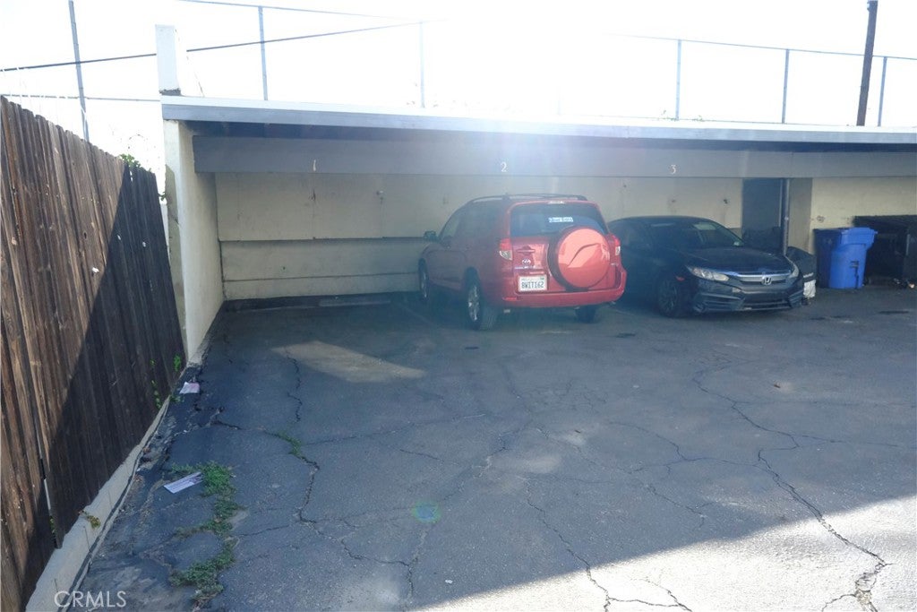 1110 S Kenmore