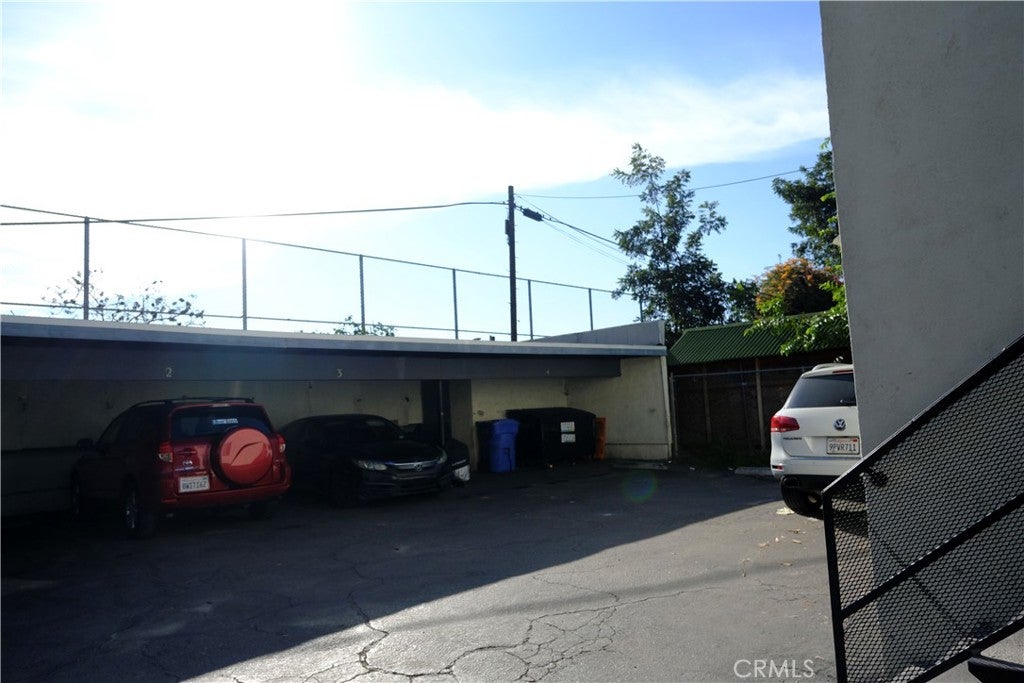 1110 S Kenmore