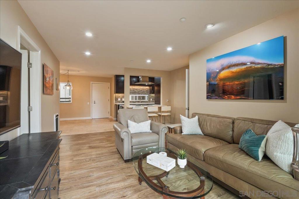 1225 Pacific Beach Drive 2E