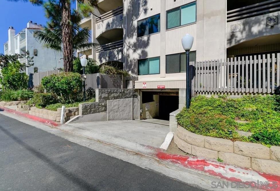 1225 Pacific Beach Drive 2E