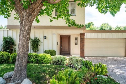 Photo of 25208 Via Sistine, Valencia, CA 91355 (MLS # SR25170965) Photo of 25208 Via Sistine, Valencia, CA 91355 (MLS # SR25170965)