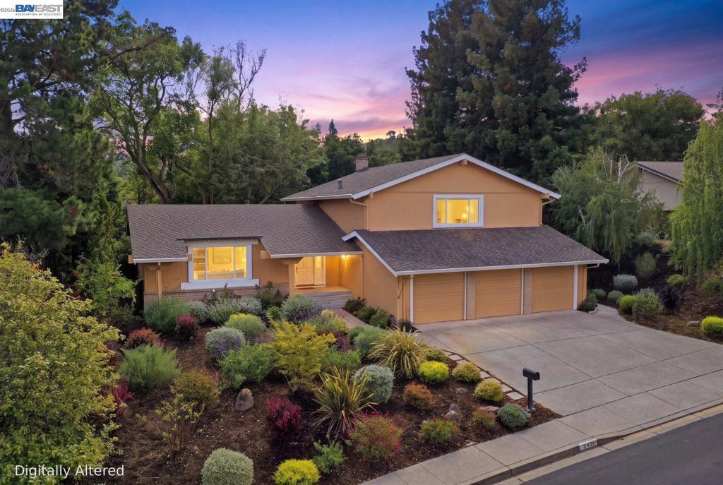 2451 Palmira Pl