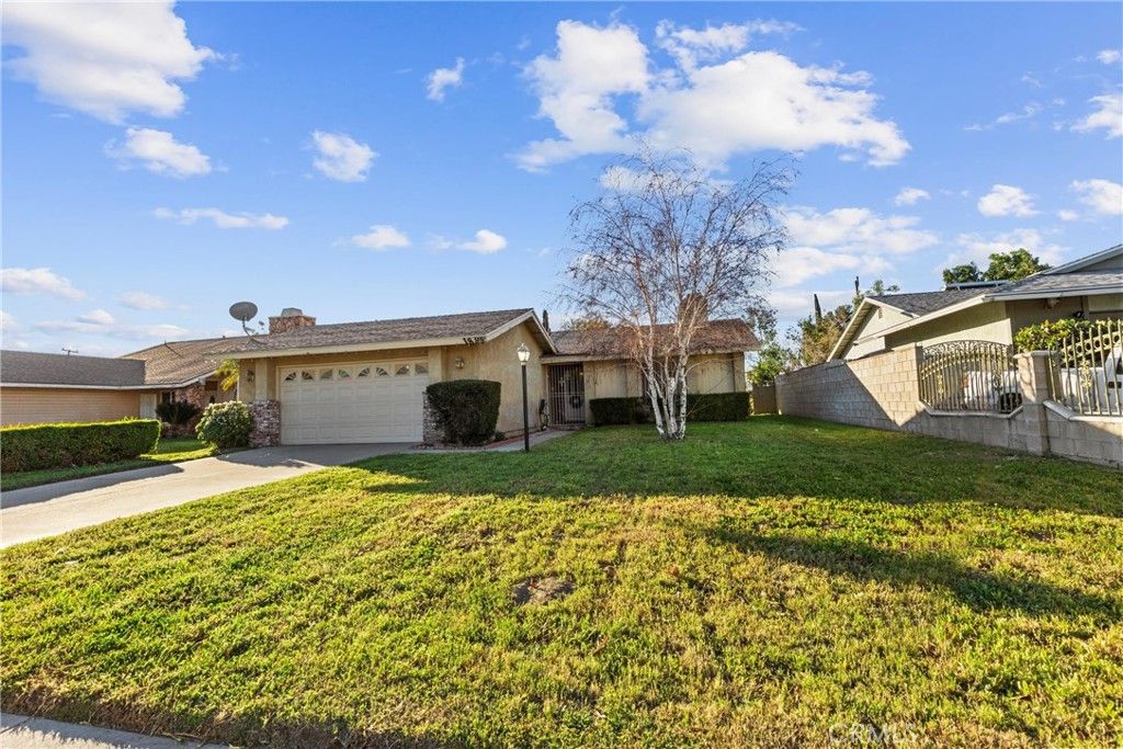 Photo of 1895 W Gilbert St, San Bernardino, CA 92411 (MLS # CV26026932)
